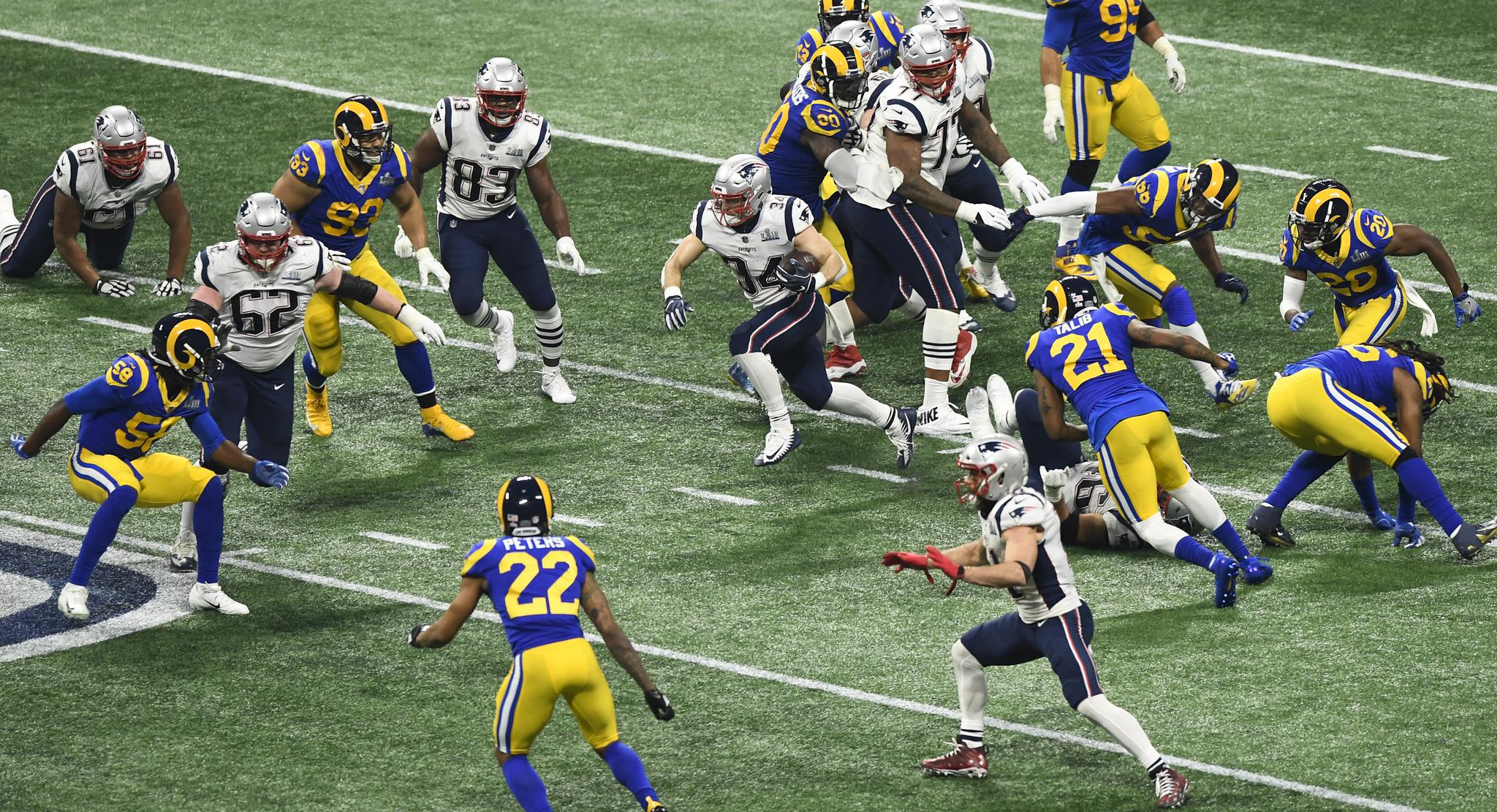 国足阵容进行大幅调整