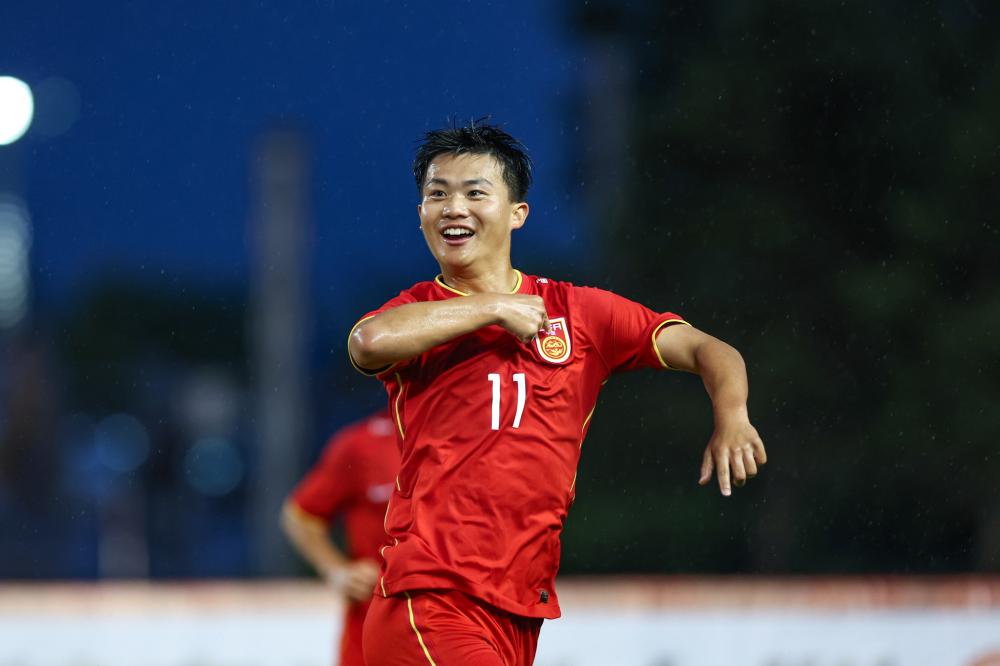 安布：在没中锋的情况下，普利希奇搭莱奥可能存在兼容问题